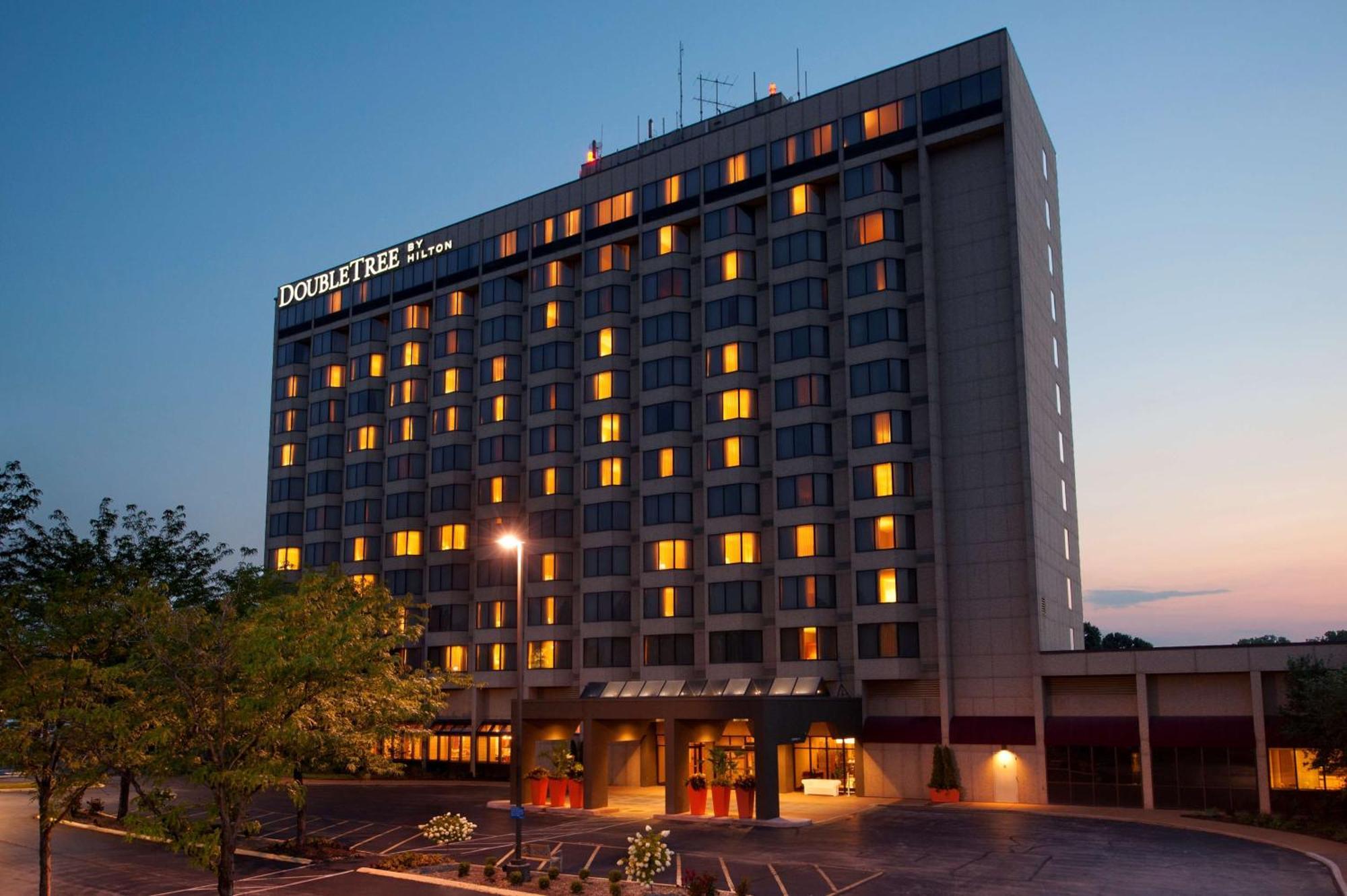 Doubletree By Hilton Hotel St. Louis - Chesterfield Exterior foto